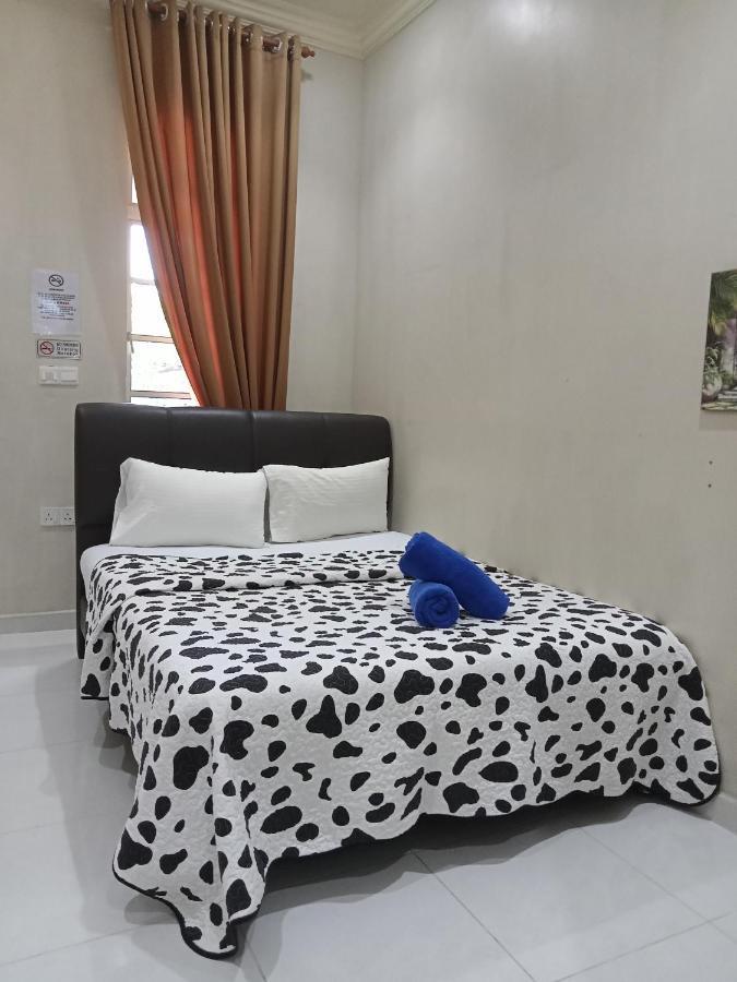 Desa Besut Inn Kampung Kuala Besut Exteriör bild
