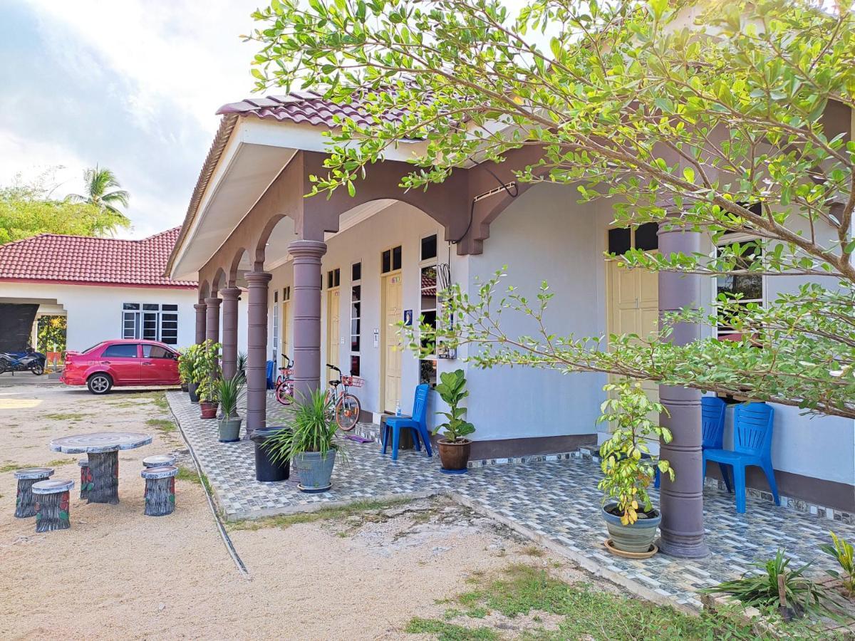 Desa Besut Inn Kampung Kuala Besut Exteriör bild