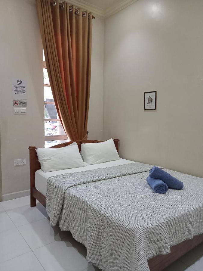 Desa Besut Inn Kampung Kuala Besut Exteriör bild